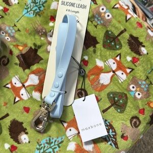 Max Bone Silicone dog leash